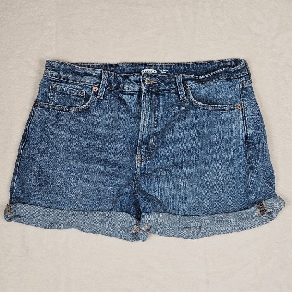 Old Navy O.G. Short High Rise Denim Shorts Size 14 Medium Wash Rolled Hem Women